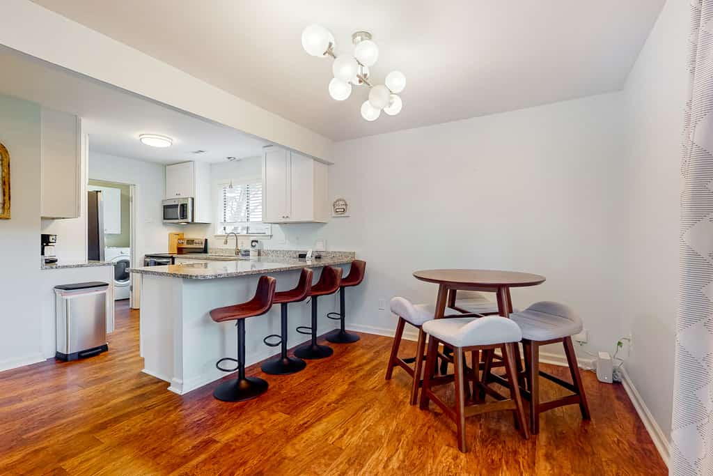 Maple Leaves  - 30 Day Rental