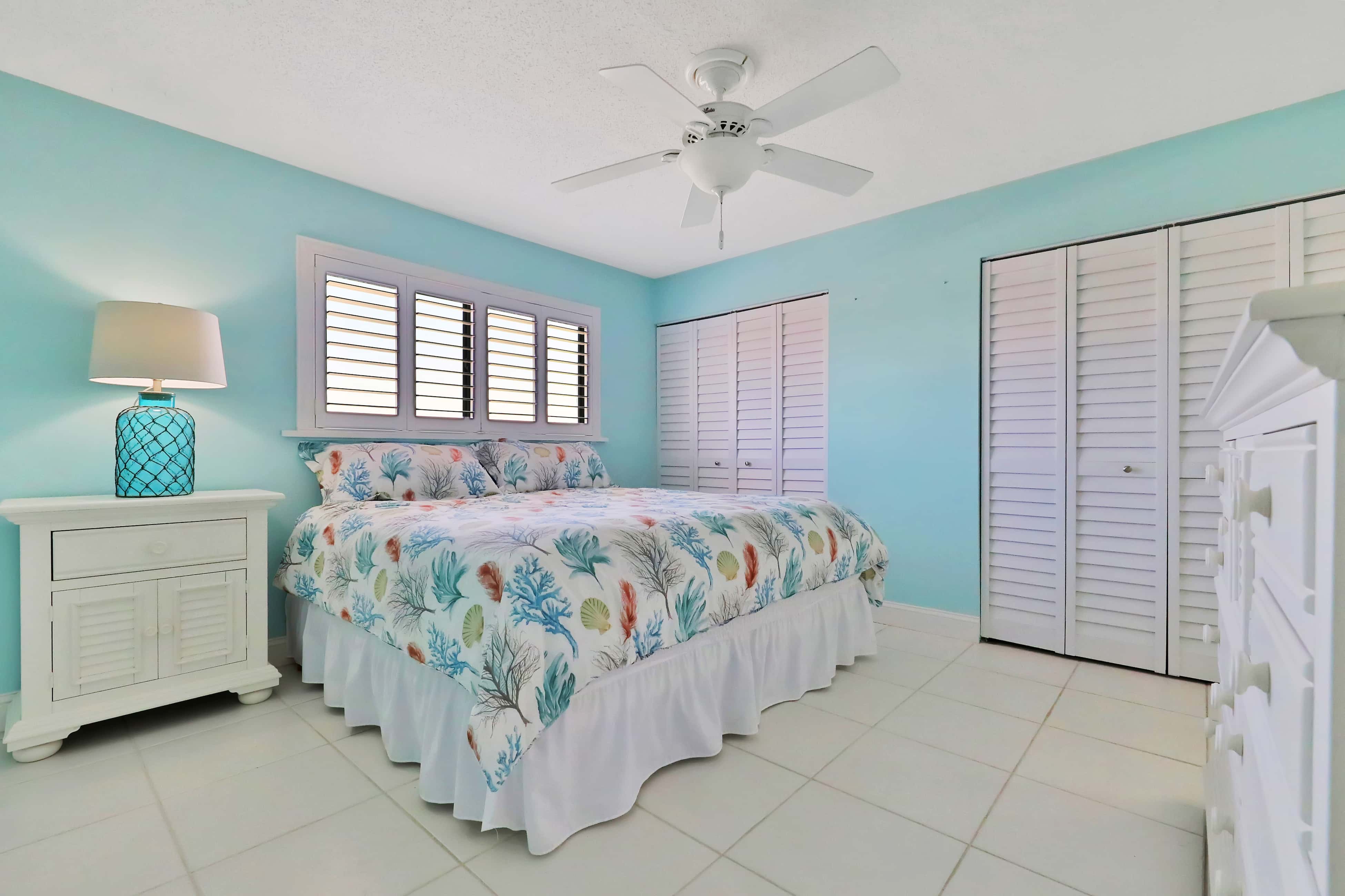 Bright Gulf front condo just steps from the beach