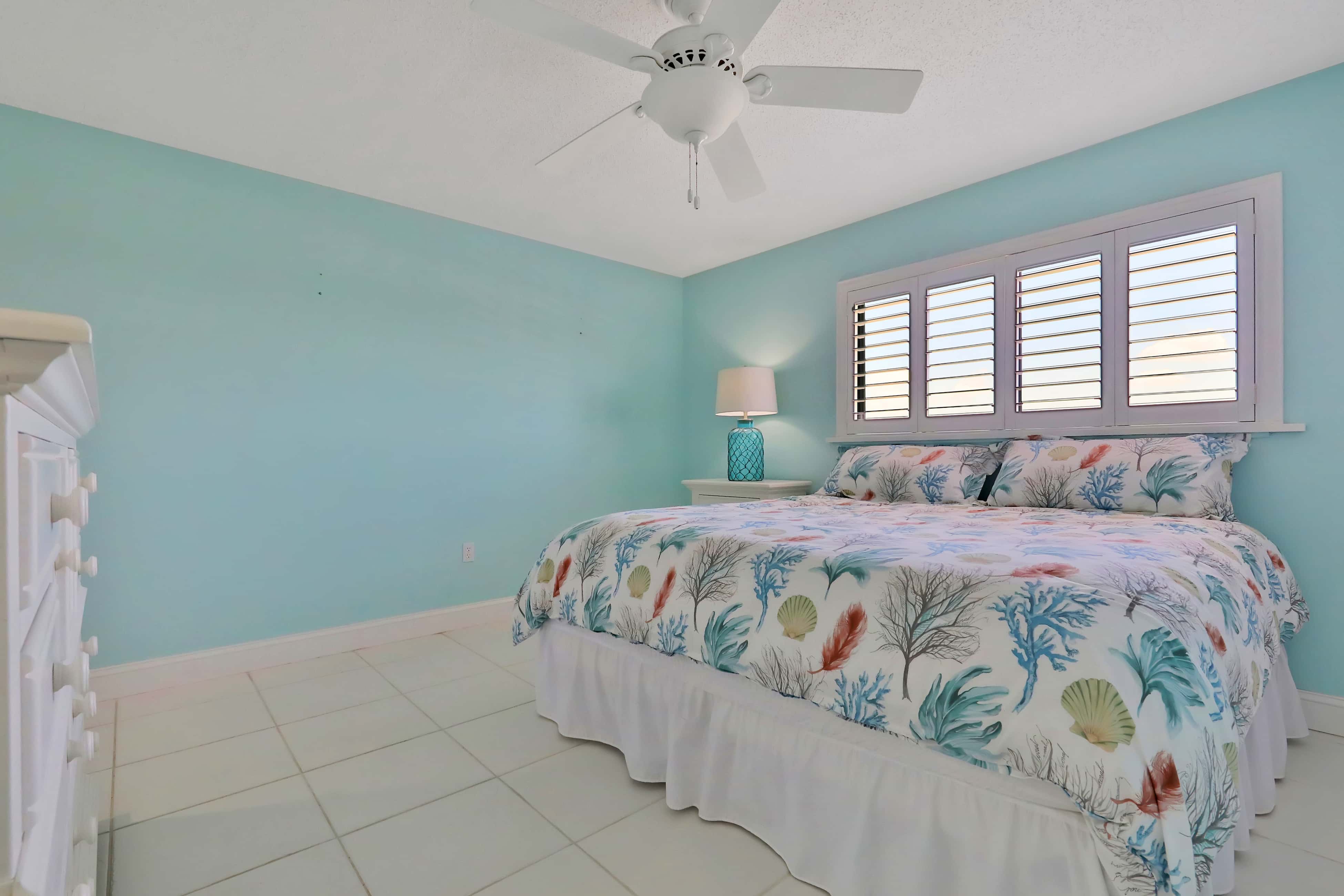 Bright Gulf front condo just steps from the beach