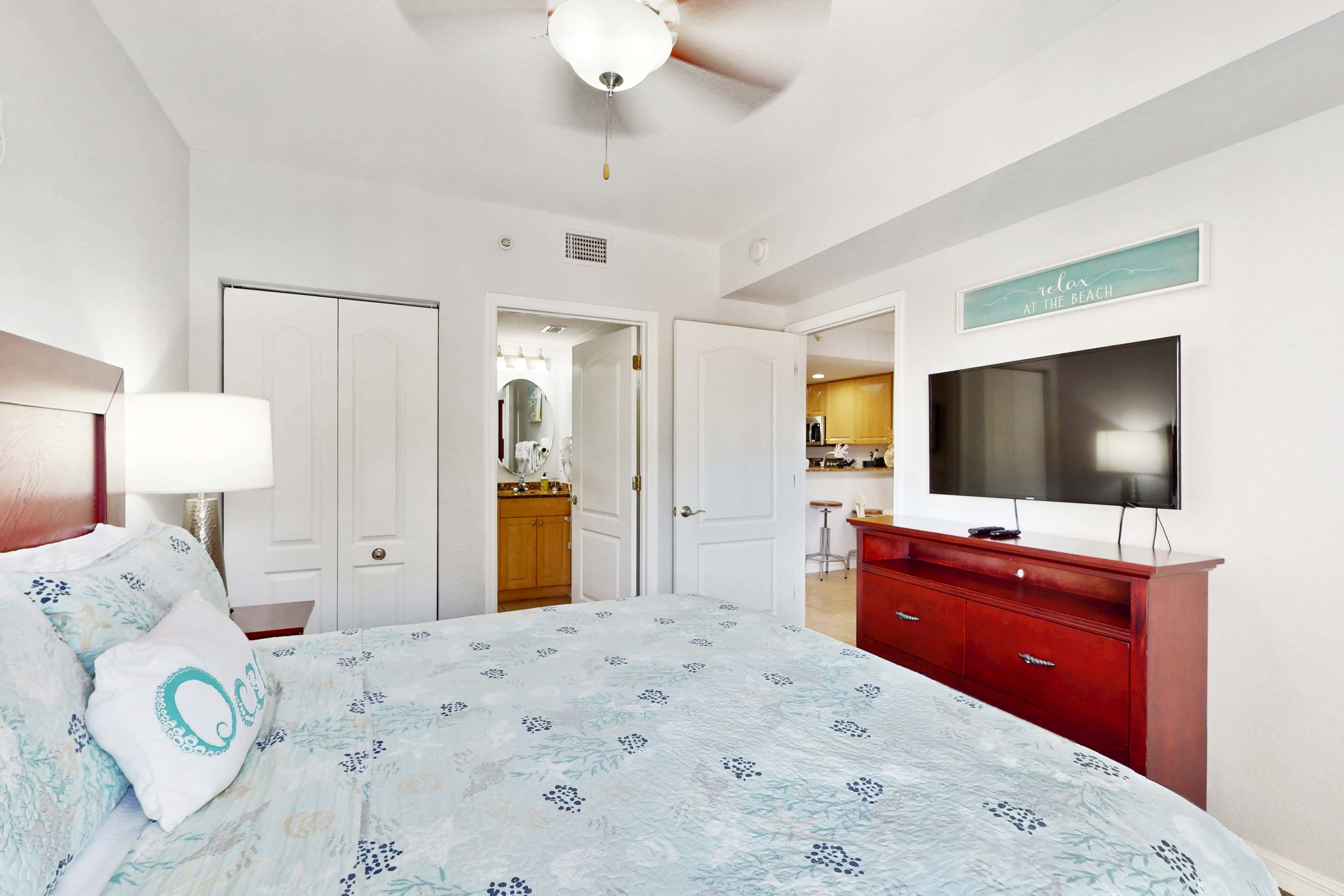 Second floor condo with beach access balcony pool hot tubs and ping pong