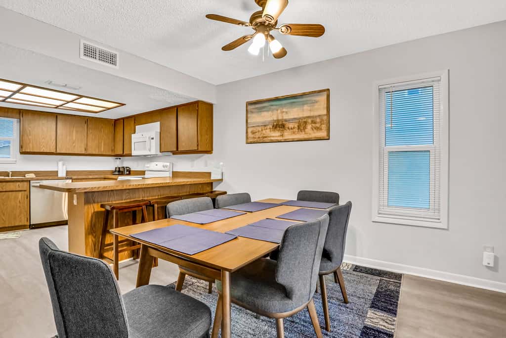 Charming Gulf front condo w/ balcony full kitchen central AC and WD