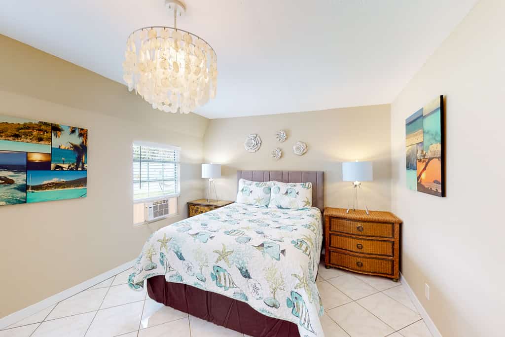 Sea Breezy - Entire Property