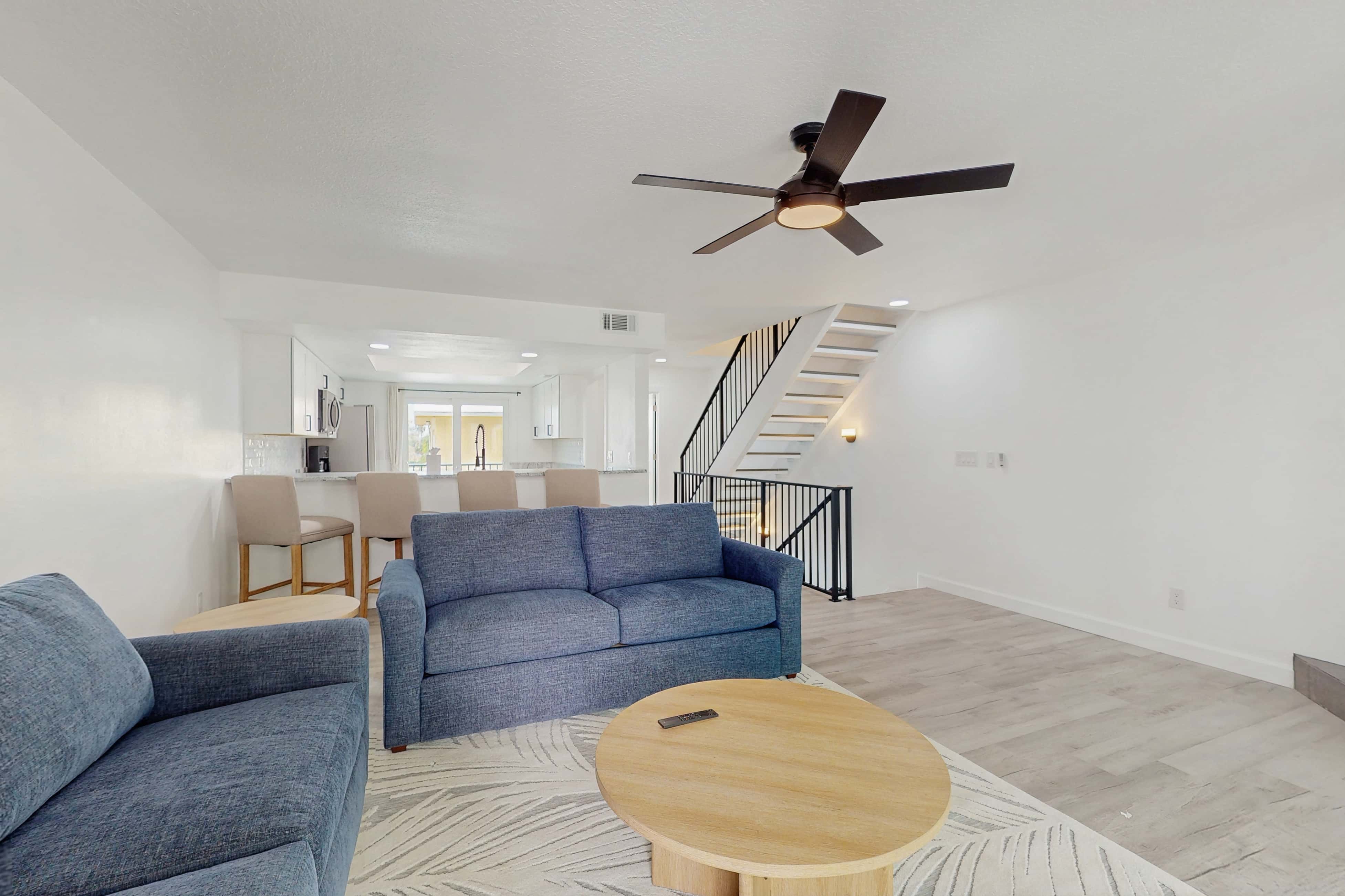 Spacious and dog friendly close to the Gulf and beaches AC WIFI and WD