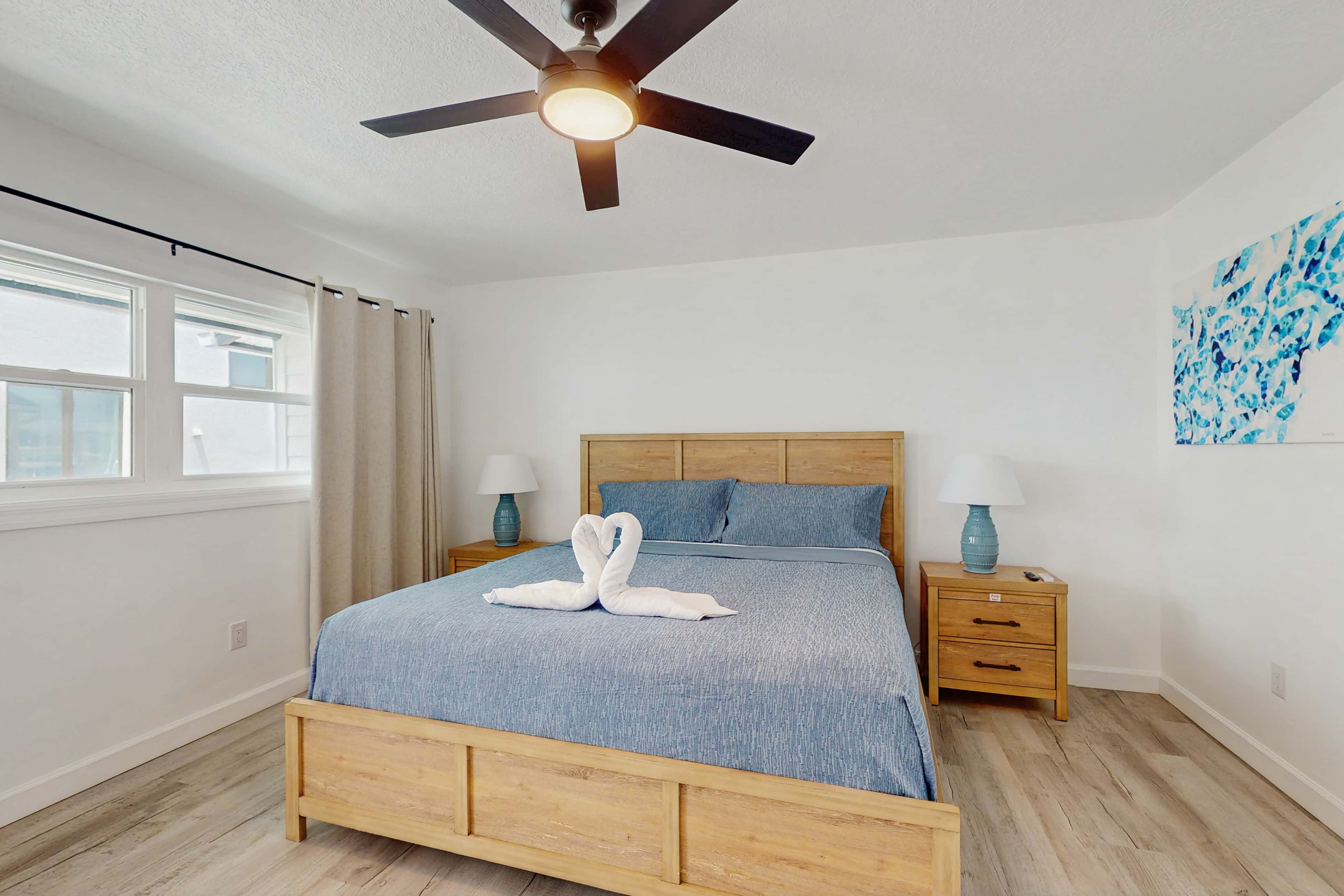 Spacious and dog friendly close to the Gulf and beaches AC WIFI and WD