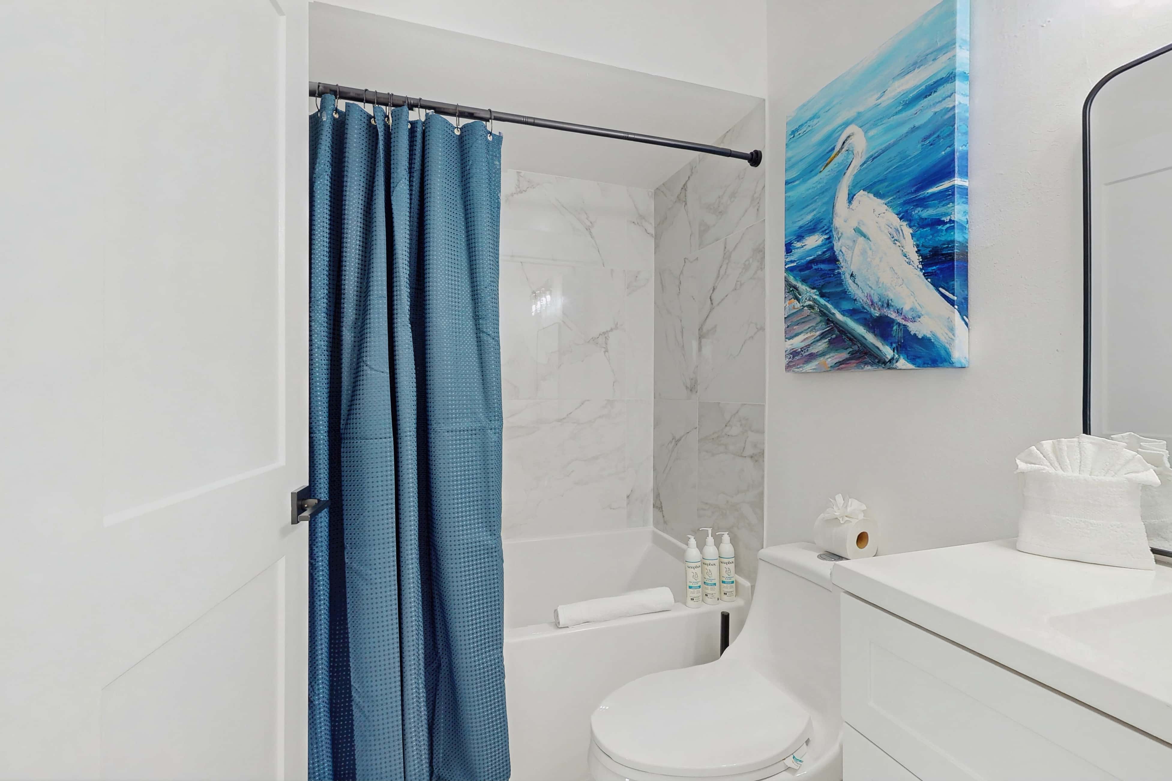 Spacious and dog friendly close to the Gulf and beaches AC WIFI and WD