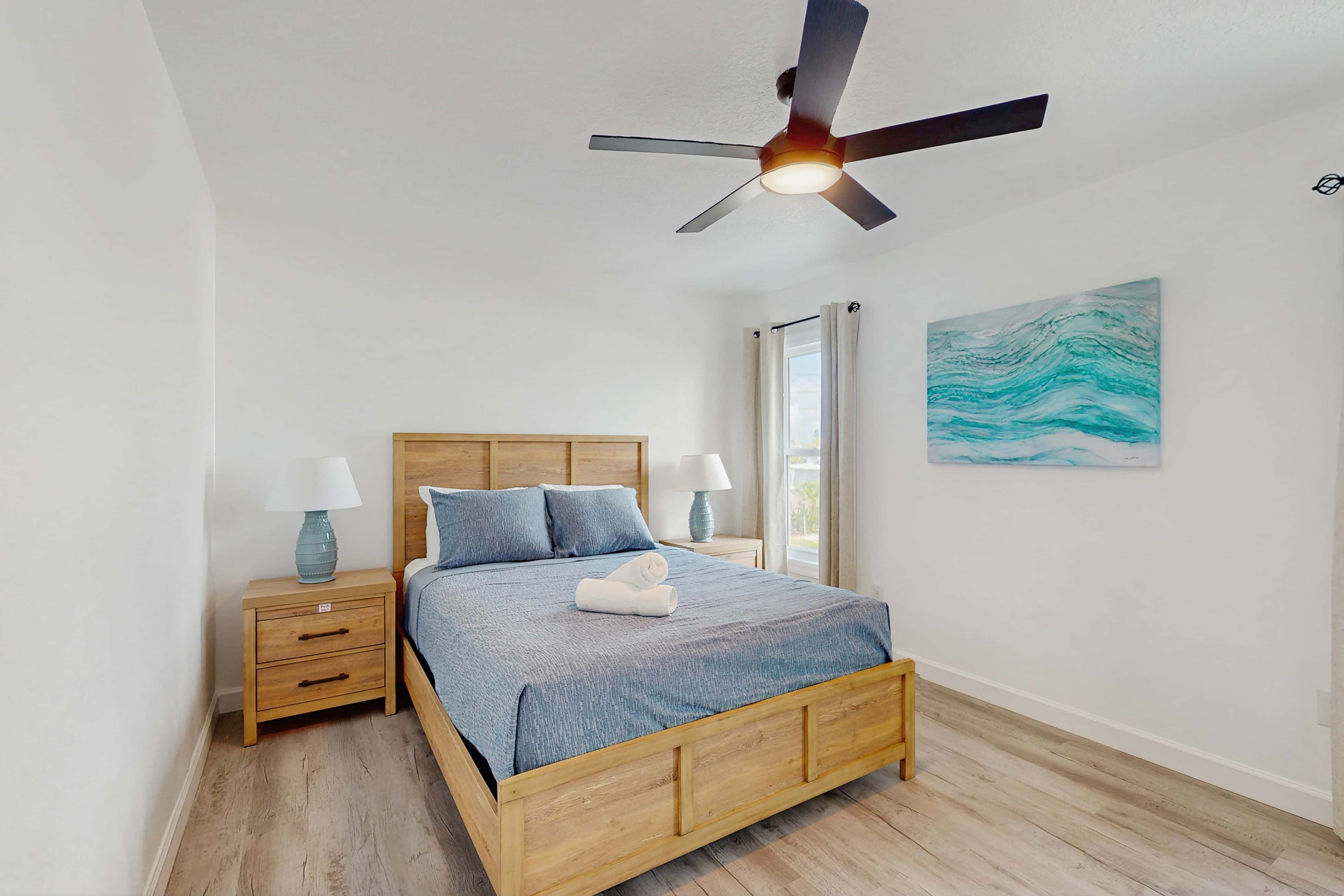 Spacious and dog friendly close to the Gulf and beaches AC WIFI and WD