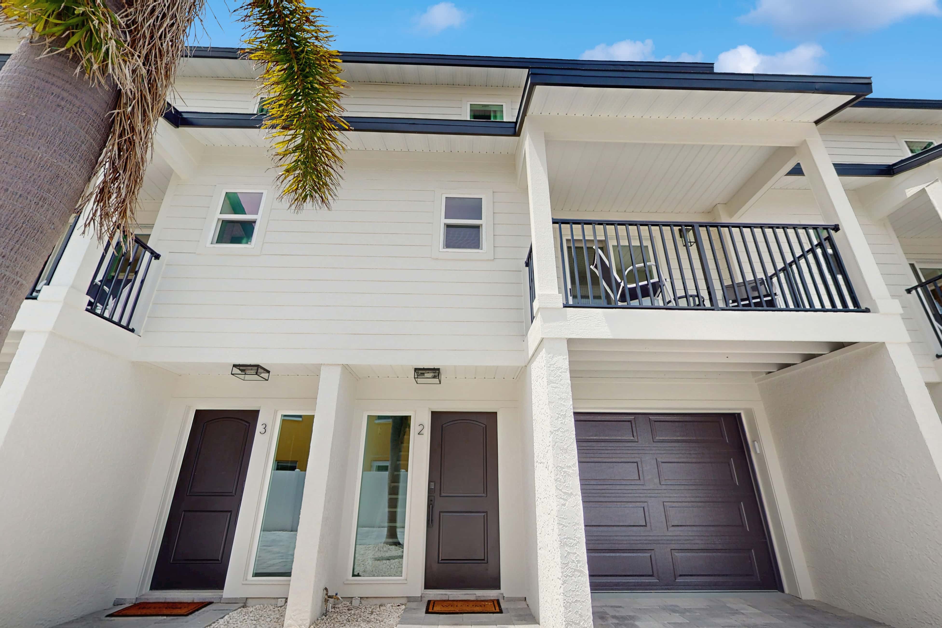 Spacious and dog friendly close to the Gulf and beaches AC WIFI and WD
