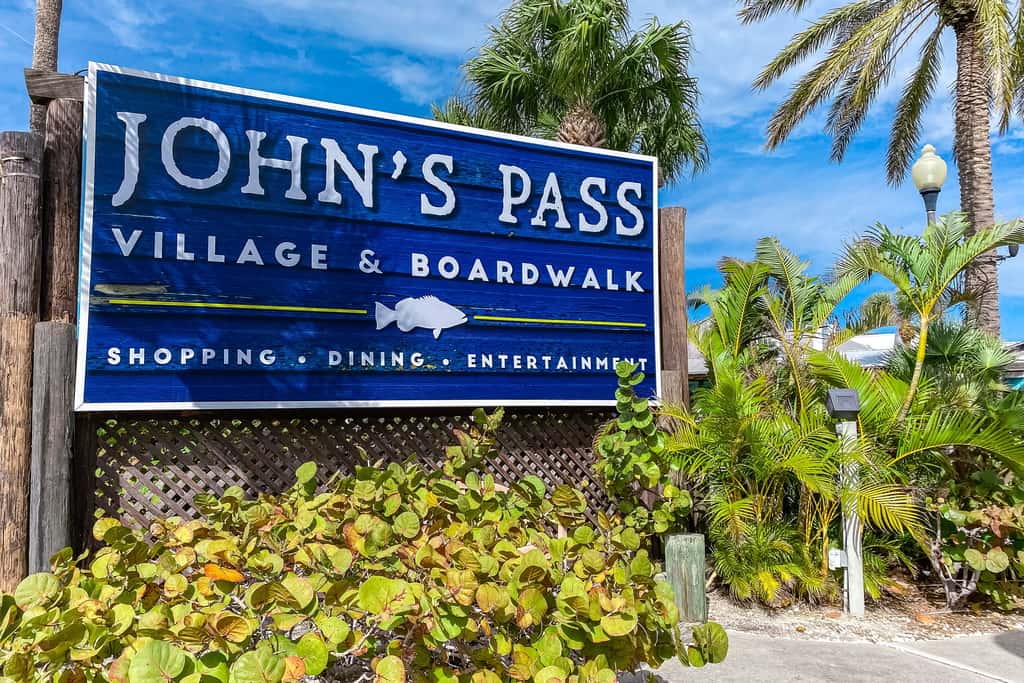 Family and dog friendly steps to the Gulf and beaches shared putting green AC