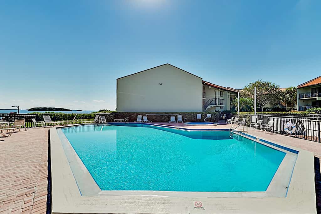 Holiday Island 44D