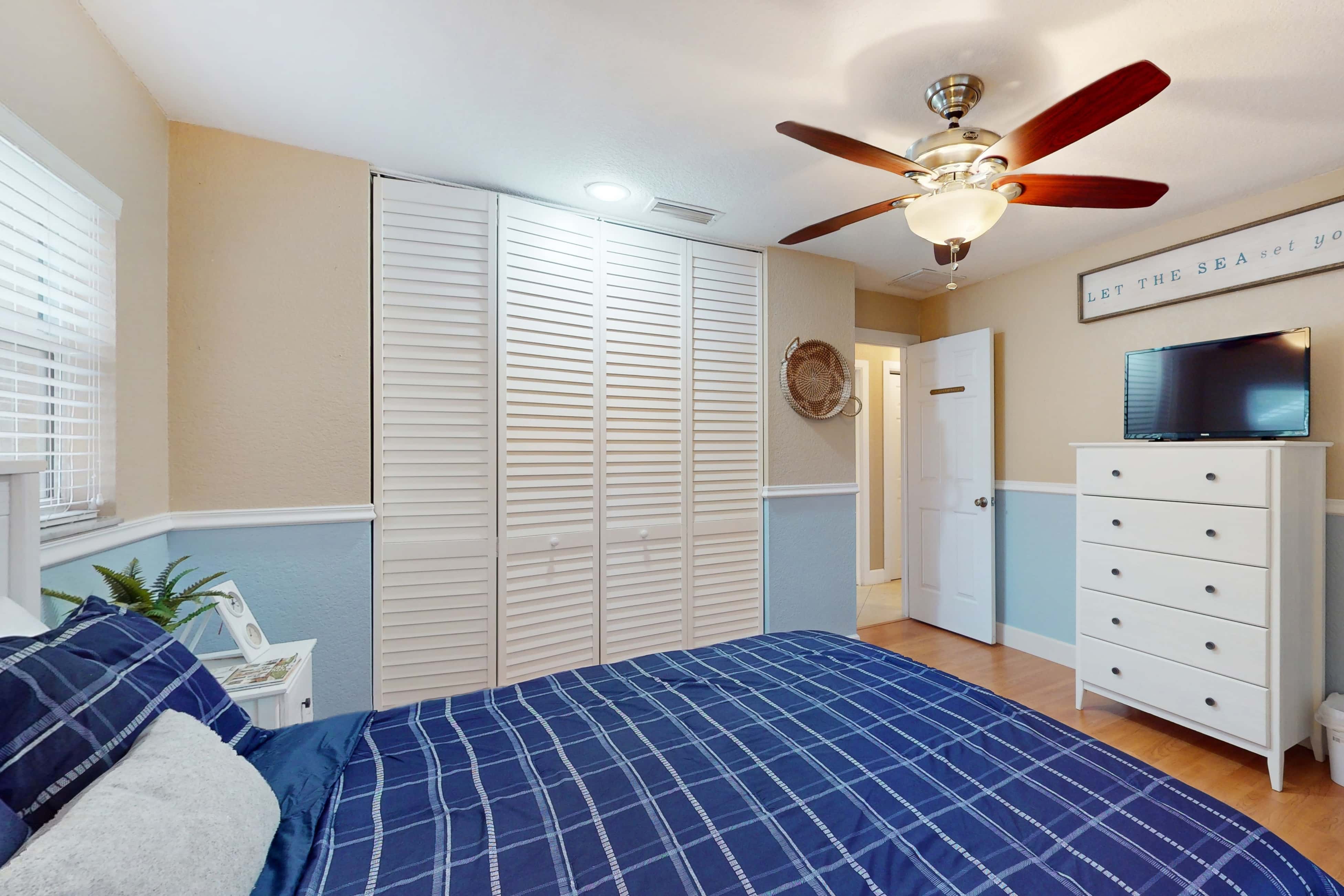 2 657 sq ft upscale canal home with pool dock and stunning main suite dog friendly