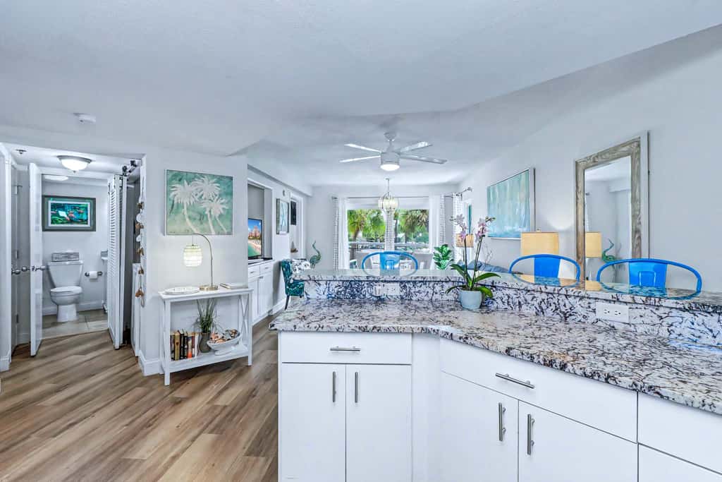Beachfront St. Pete Condo w/ Heated Pool & Balcony