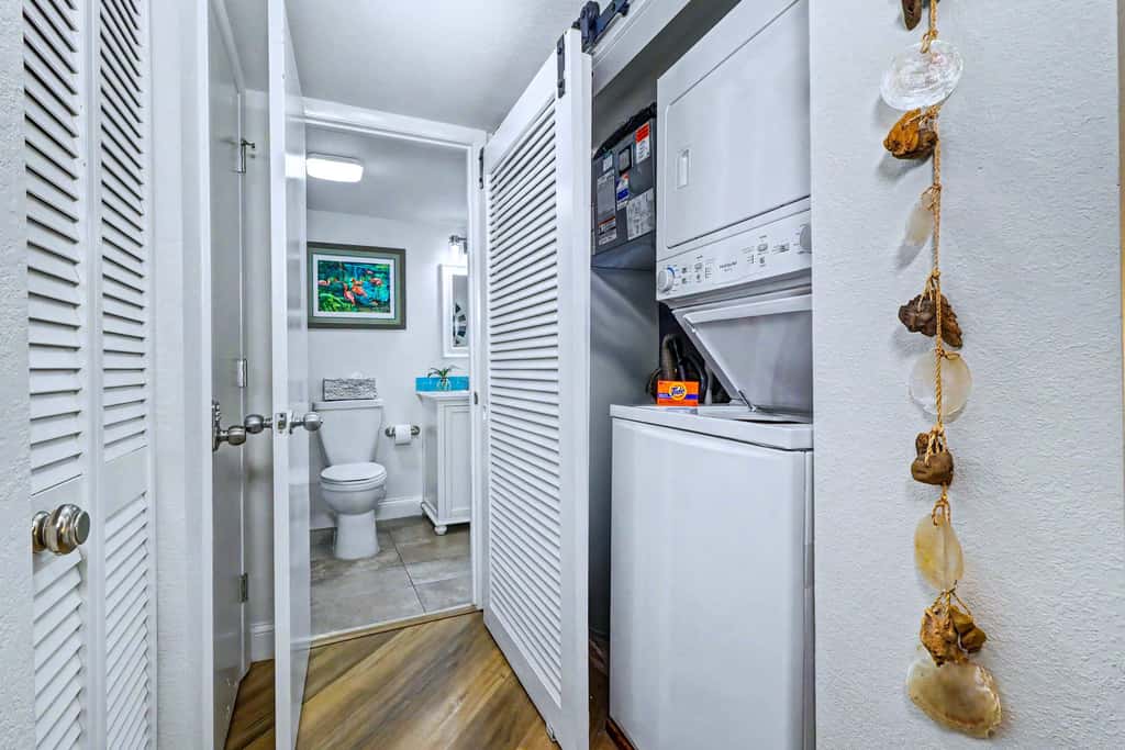Beachfront St. Pete Condo w/ Heated Pool & Balcony