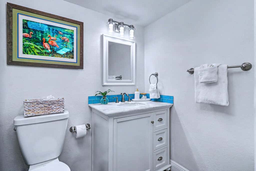Beachfront St. Pete Condo w/ Heated Pool & Balcony