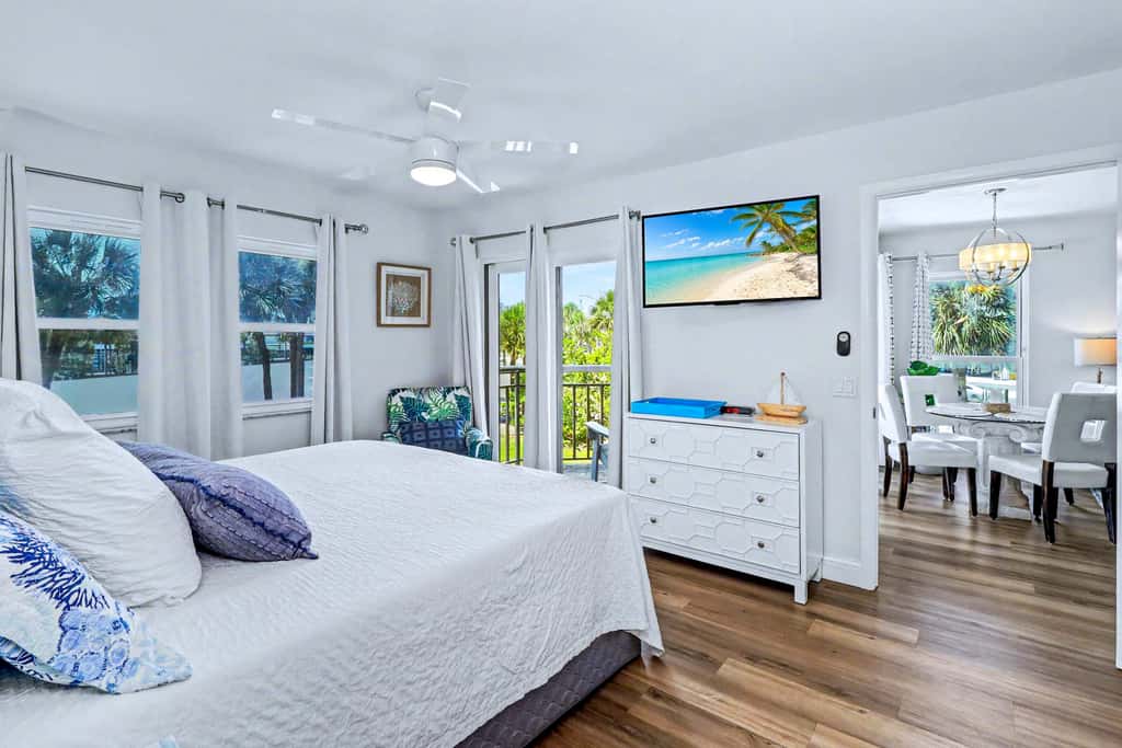 Beachfront St. Pete Condo w/ Heated Pool & Balcony