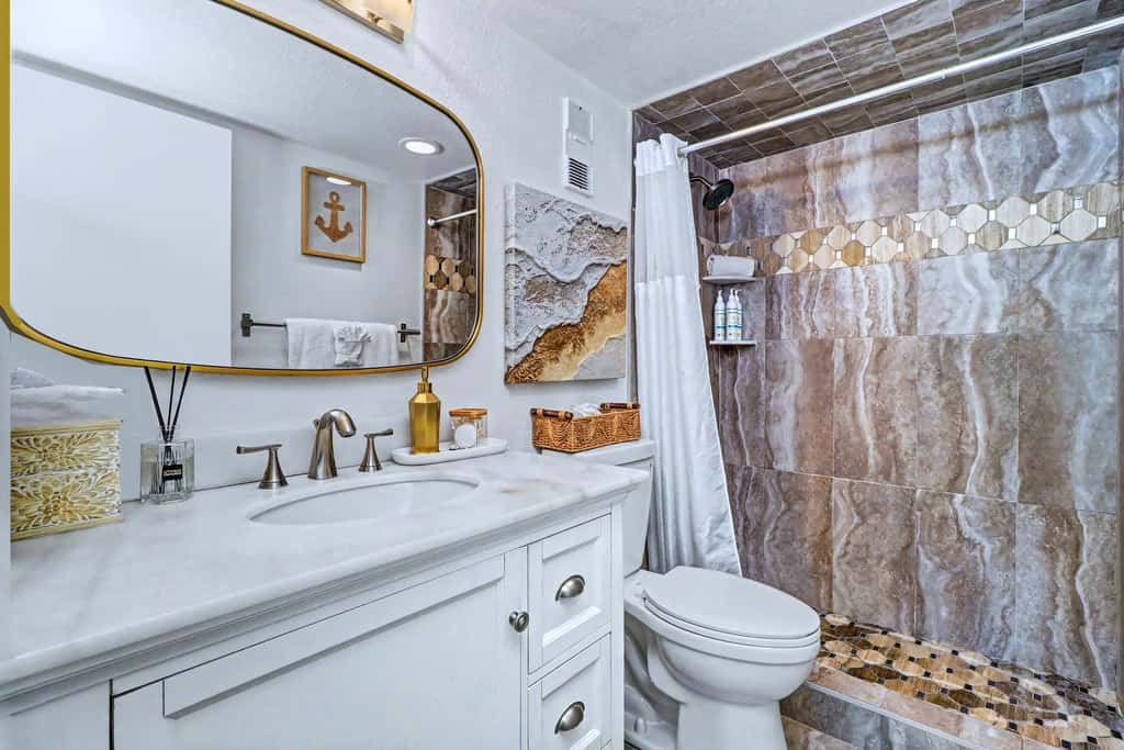 Beachfront St. Pete Condo w/ Heated Pool & Balcony