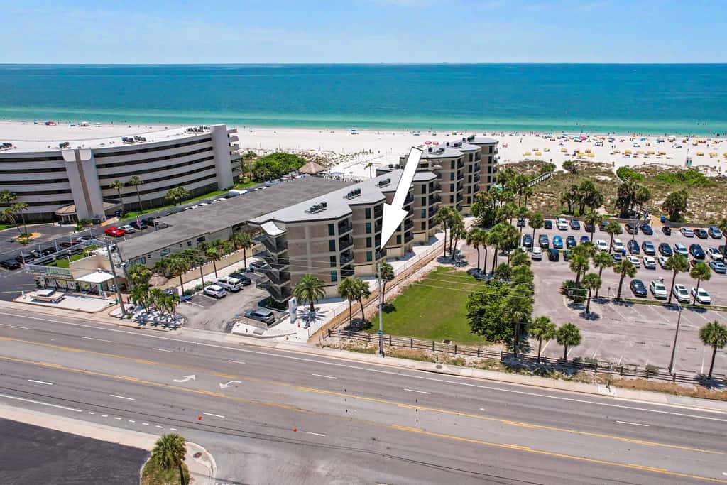 Beachfront St. Pete Condo w/ Heated Pool & Balcony