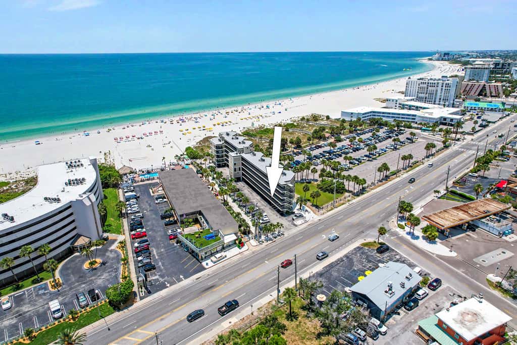Beachfront St. Pete Condo w/ Heated Pool & Balcony