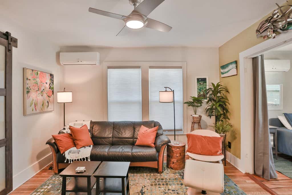 Dog Friendly Second Floor Retreat with WiFi Private Patio and Great Location