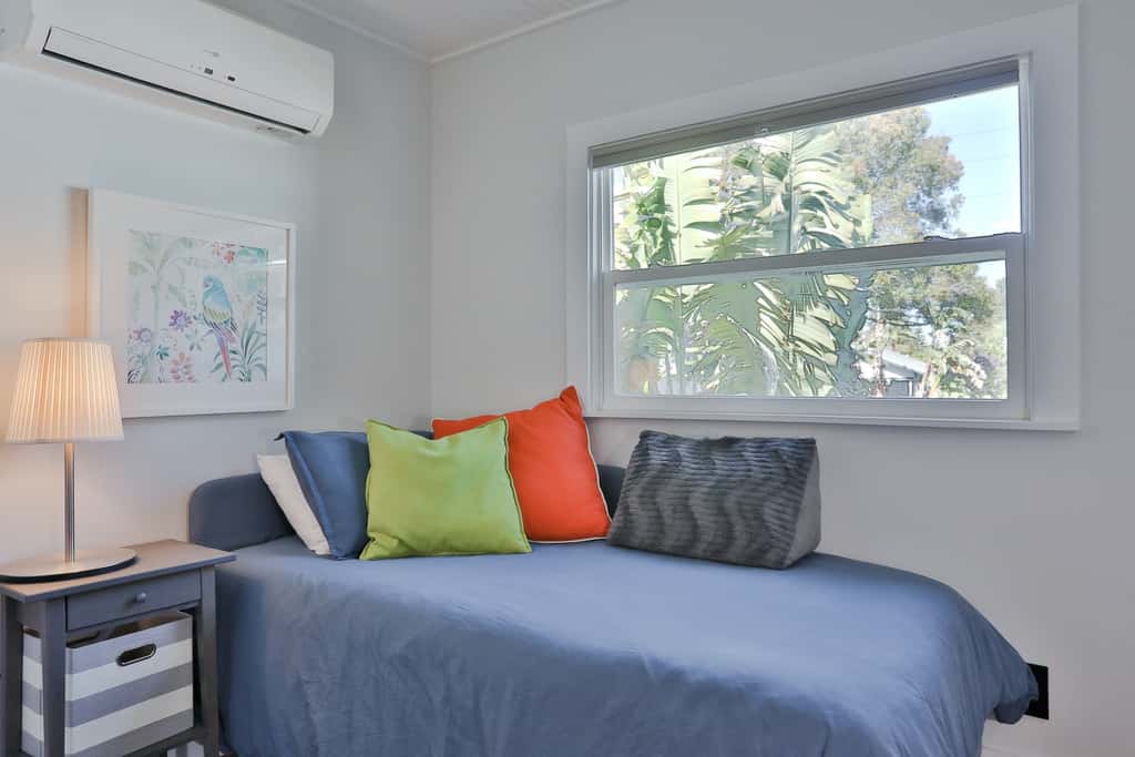 Dog Friendly Second Floor Retreat with WiFi Private Patio and Great Location