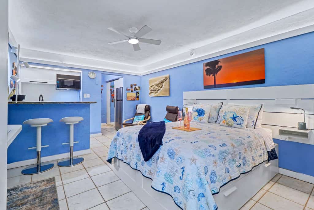 Pass-A-Grille Beach Retreat Unit 8