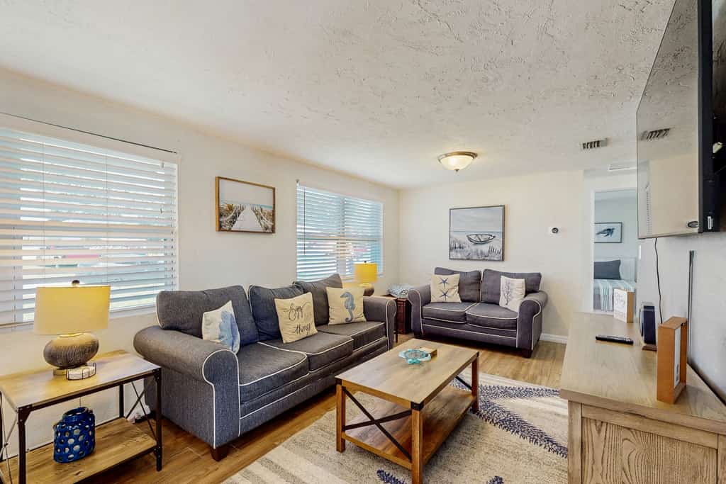 Pinellas Park Cottage