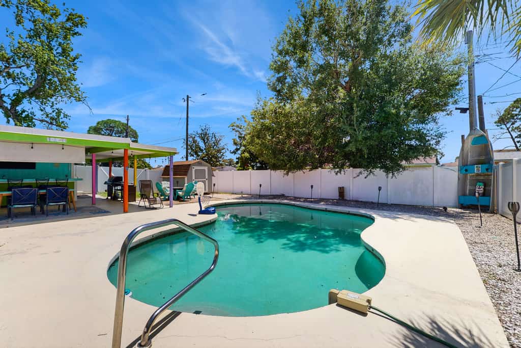 Pinellas Park Cottage