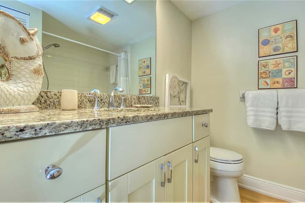 Peaceful Beachfront Escape w/Private Balcony, Heated pool & Spa