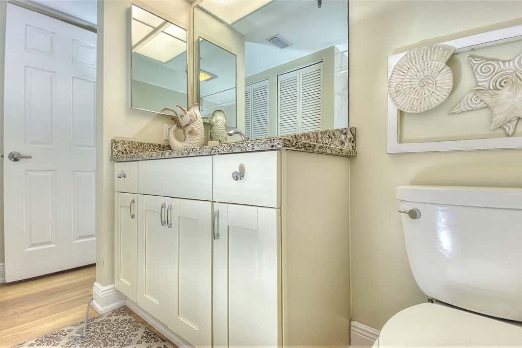Peaceful Beachfront Escape w/Private Balcony, Heated pool & Spa