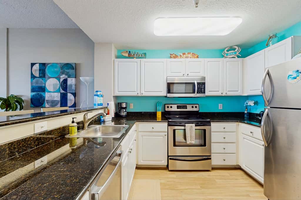 Intracoastal view condo with pool hot tub and marina access walk to beach