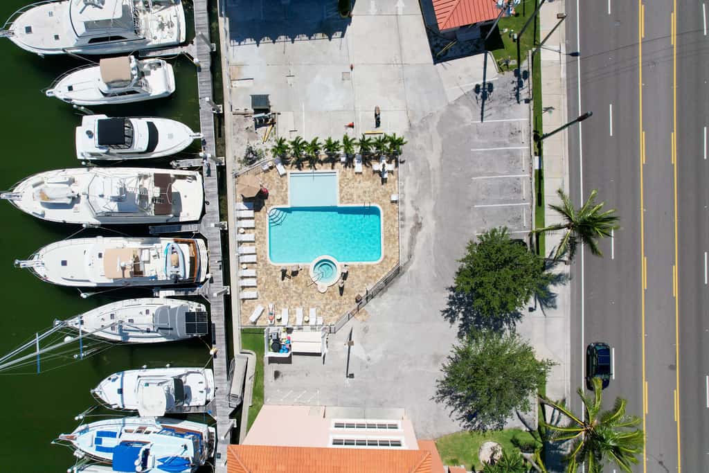 Intracoastal view condo with pool hot tub and marina access walk to beach