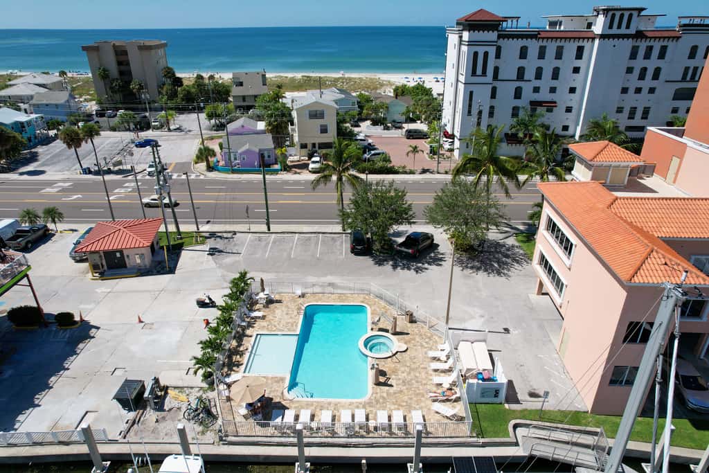 Intracoastal view condo with pool hot tub and marina access walk to beach