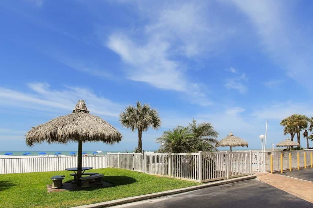 Top floor beachfront condo with Gulf views balcony pool hot tub and bocce