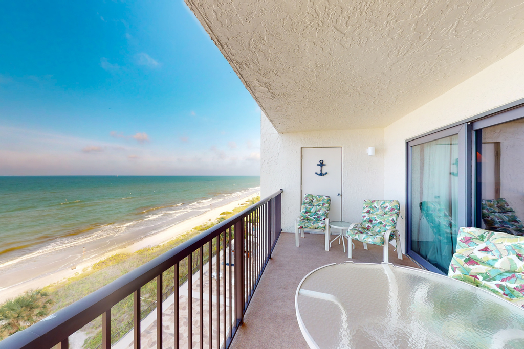 Madeira Siesta Condo in Madeira Beach