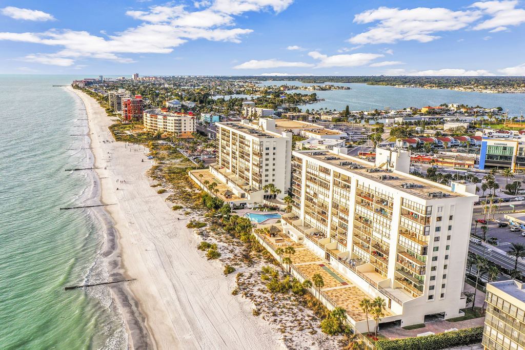Fun and Bright Beachfront Condo W Shared Pool Pool Spa Gulf View and Free WiFi