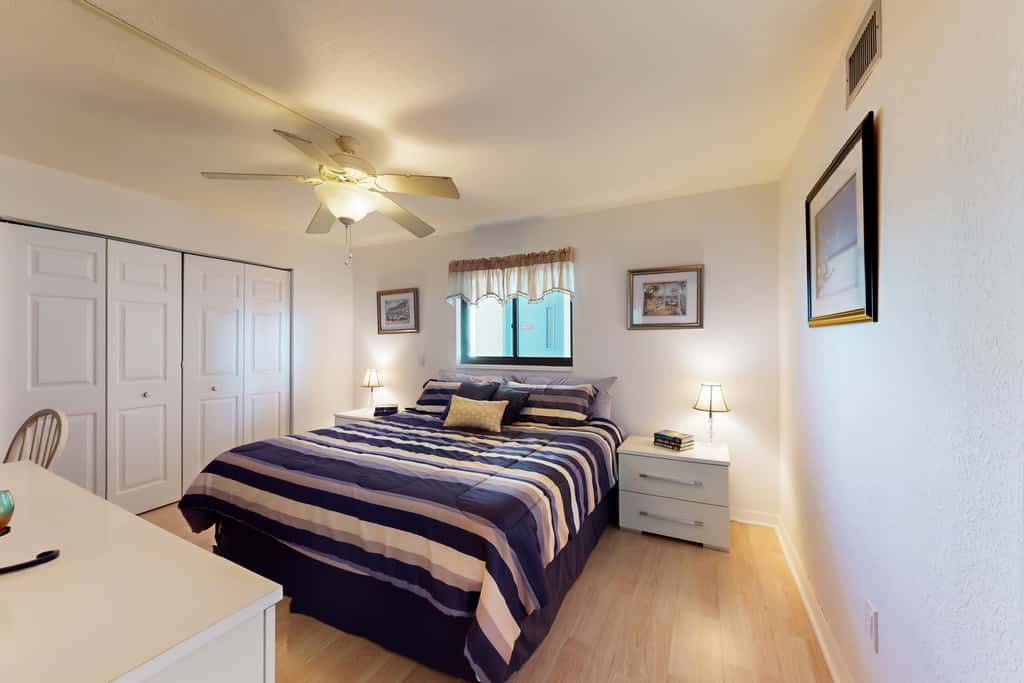 Oceanfront condo w stunning views fully equipped kitchen shared hot tub pool