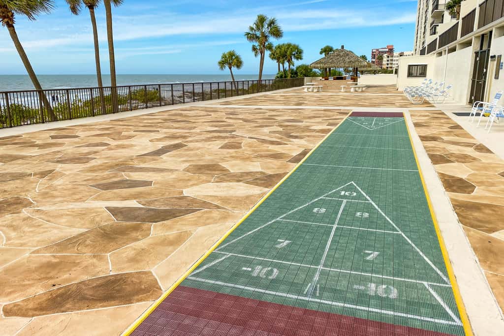 Oceanfront condo w stunning views fully equipped kitchen shared hot tub pool