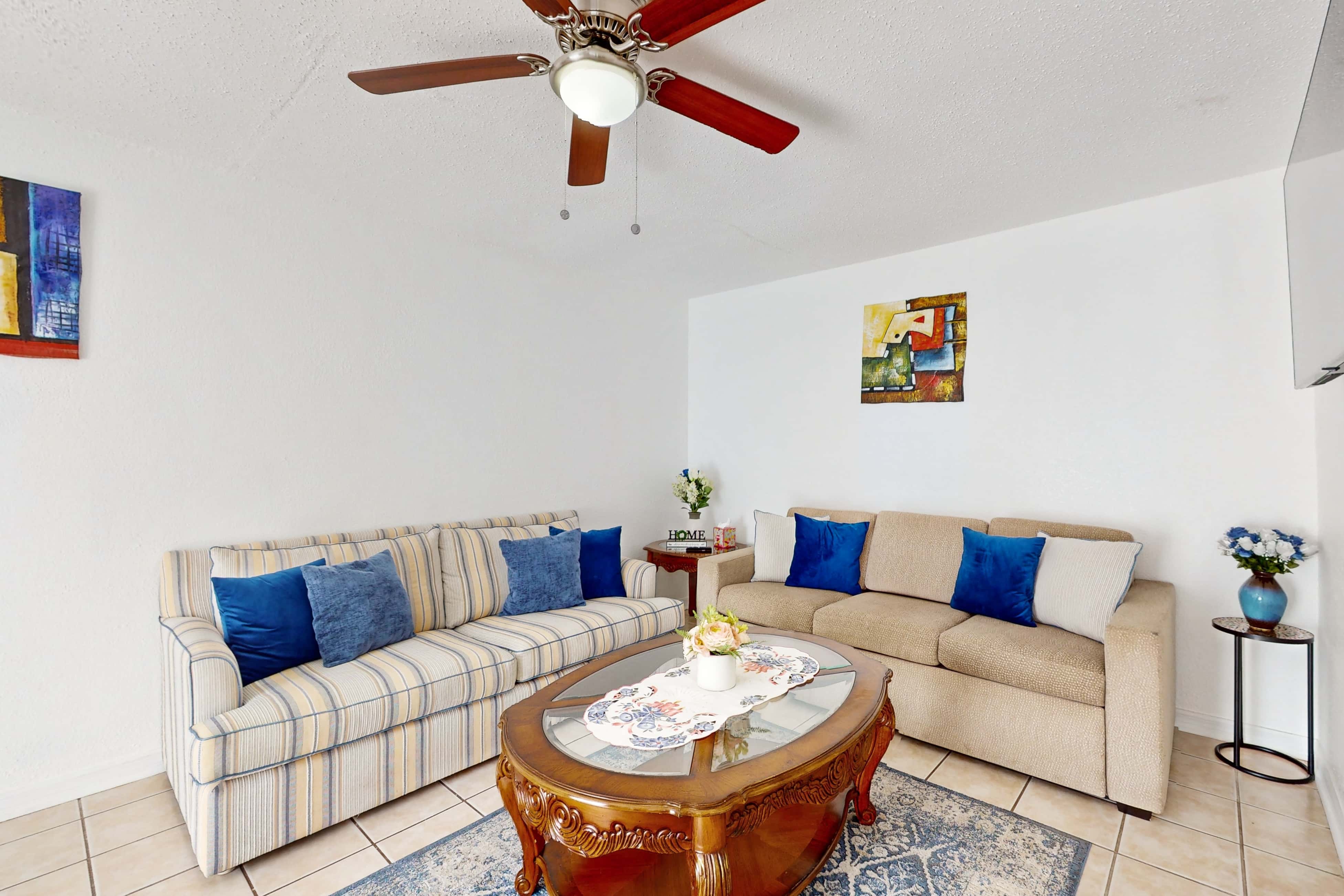 Centrally located dog friendly comfortable home with AC and WD