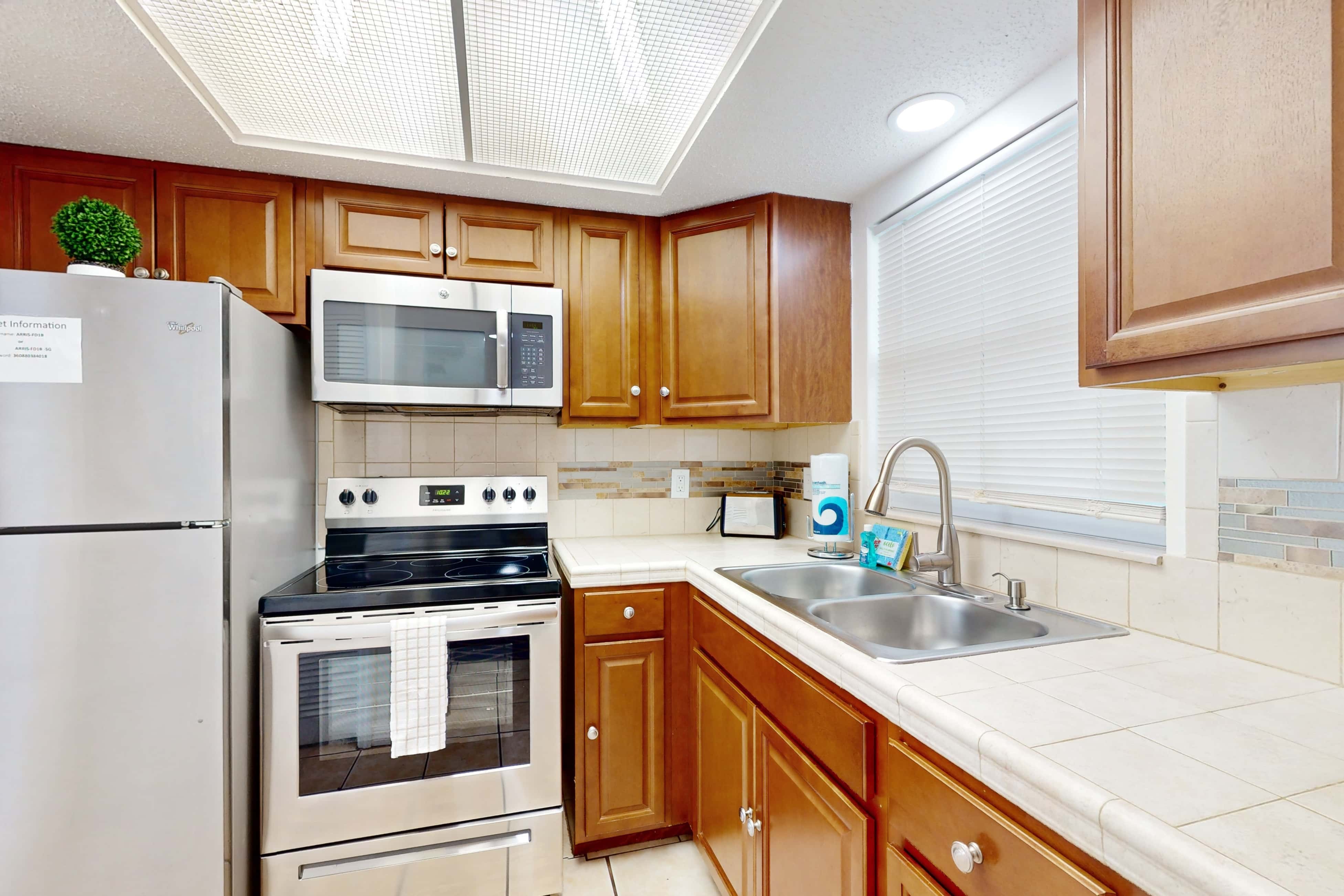 Centrally located dog friendly comfortable home with AC and WD