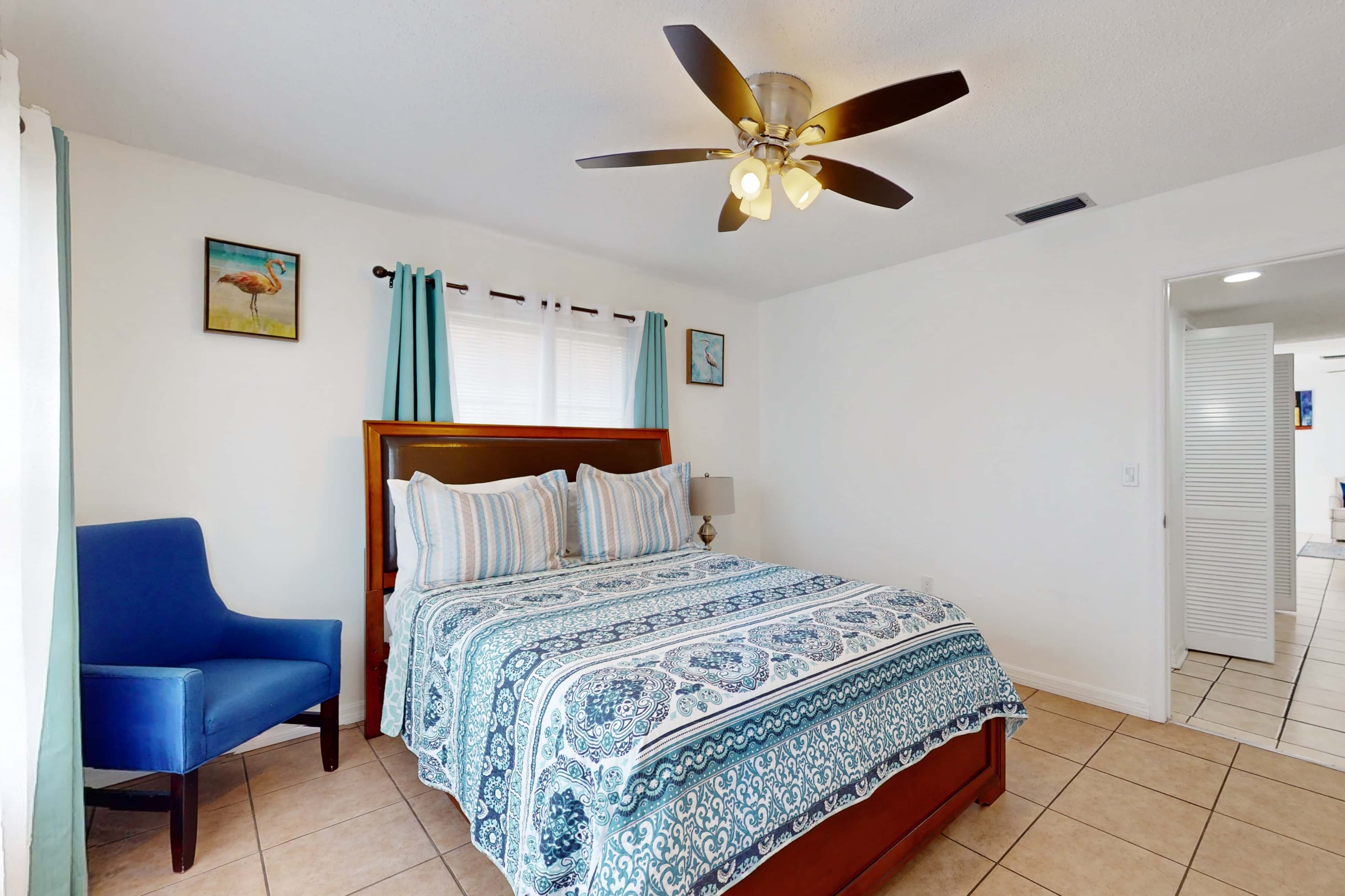 Centrally located dog friendly comfortable home with AC and WD
