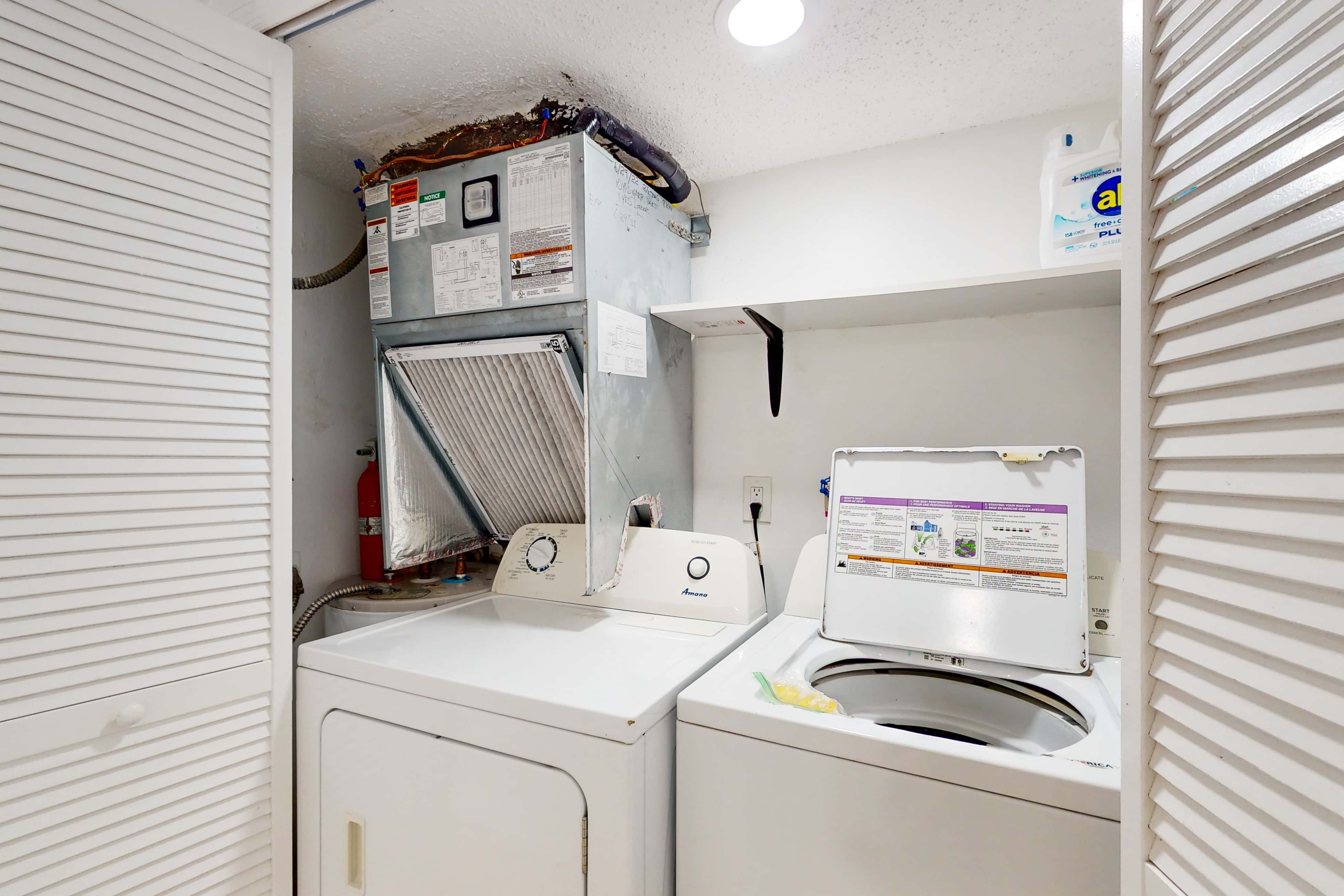 Centrally located dog friendly comfortable home with AC and WD