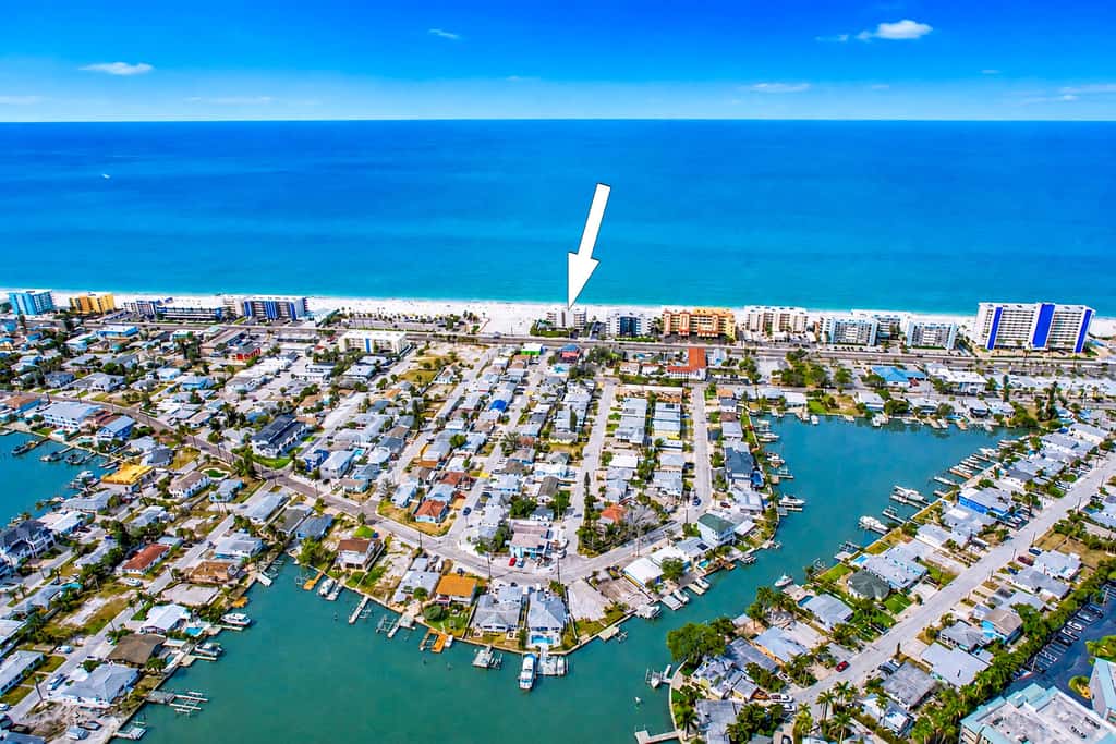 Extraordinary Gulf front condo w screened in balcony WD AC heated pool pool spa
