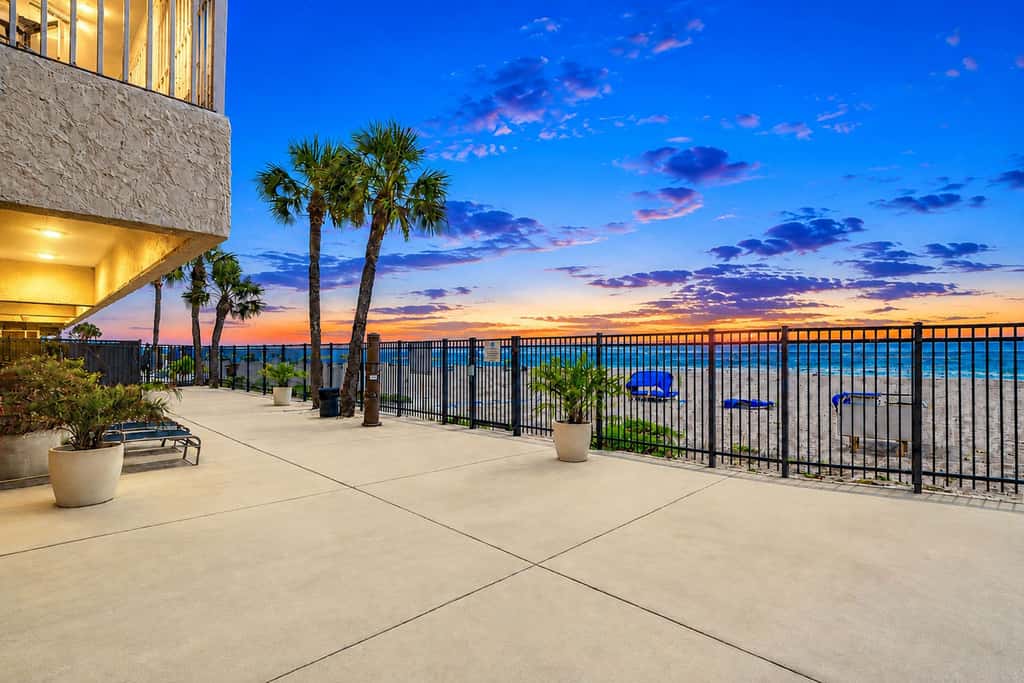 Extraordinary Gulf front condo w screened in balcony WD AC heated pool pool spa