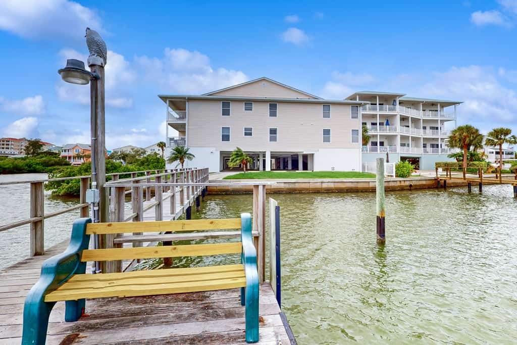 Captain's Cove