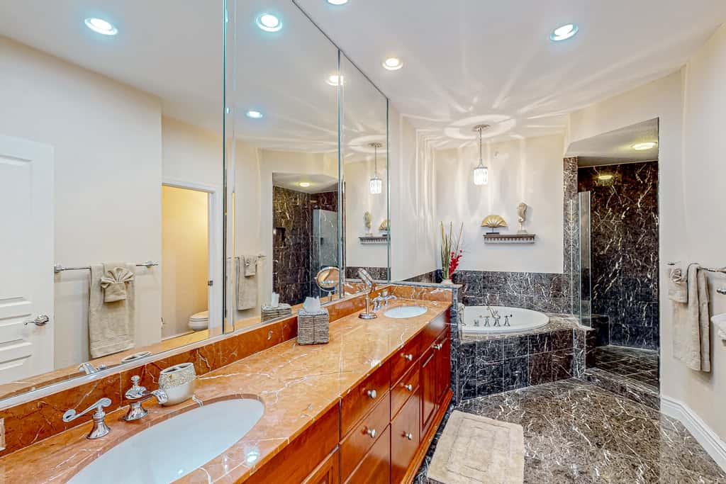 Grand Gulf front sunset view townhome with elevator direct beach access pool