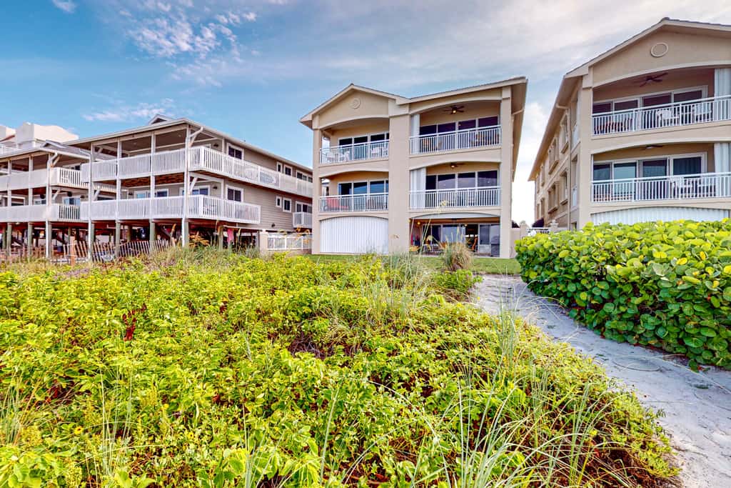 Grand Gulf front sunset view townhome with elevator direct beach access pool