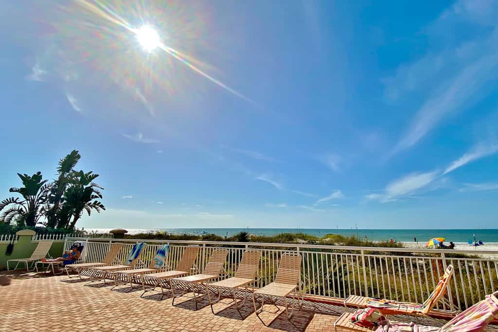 Chateaux Sunset Suites