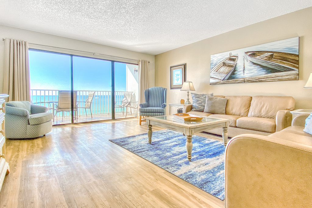 Beachfront coastal condo with private balcony WD on site pool and grills