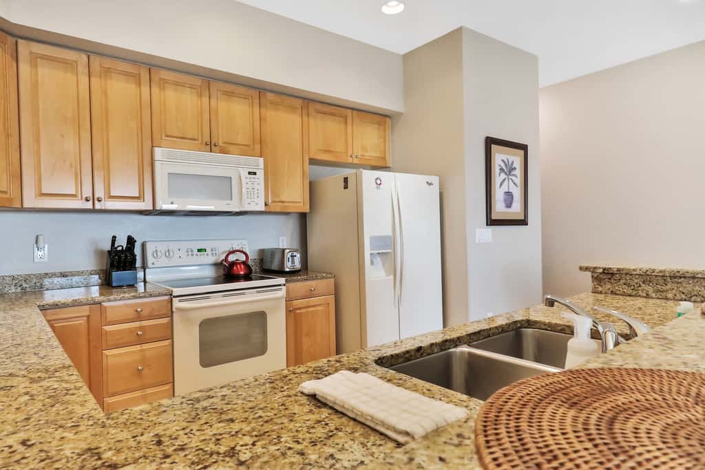 Beachfront condo with pool hot tub and Gulf views from the balcony