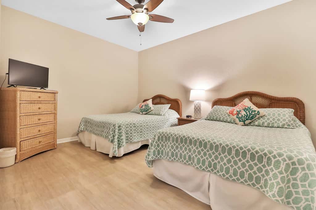 Beachfront condo with pool hot tub and Gulf views from the balcony