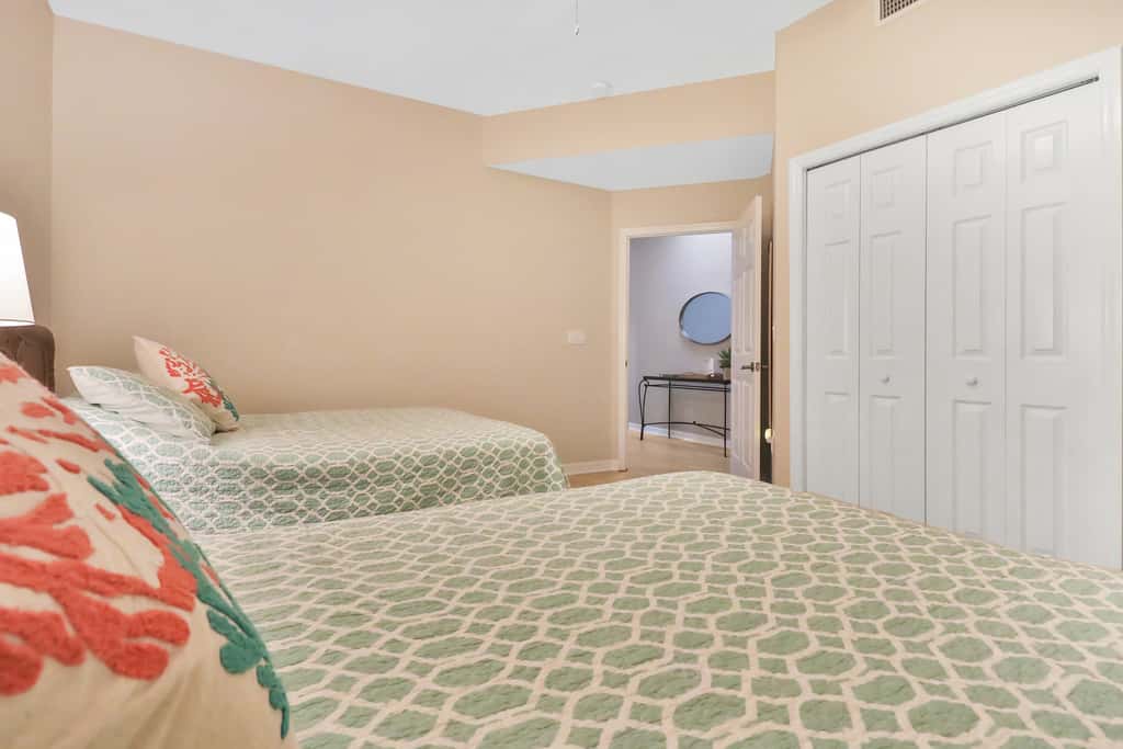 Beachfront condo with pool hot tub and Gulf views from the balcony